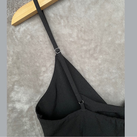 🎉NWT Abercrombie & Fitch Drape Front Cutout Dress, Size Women’s Med, Black - Picture 5 of 5